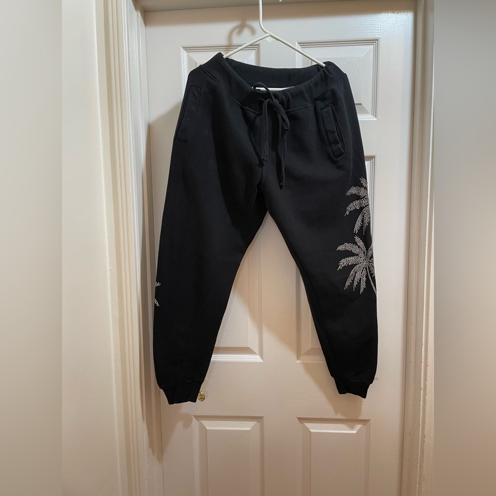 Never worn carmar sweatpants DISCOUNT SHIPPING